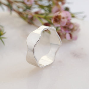 Beautiful Curves Silver Ring